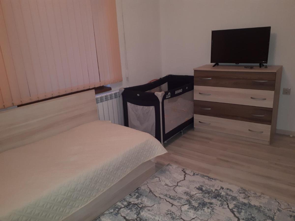Къща За Гости Орфей 斯莫梁 外观 照片